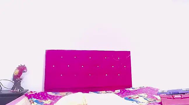 Snapshot of candy_dustano691 chatting on 01/25/25, 08:21 candy dustano691 online show from 01/25/25, 08:21