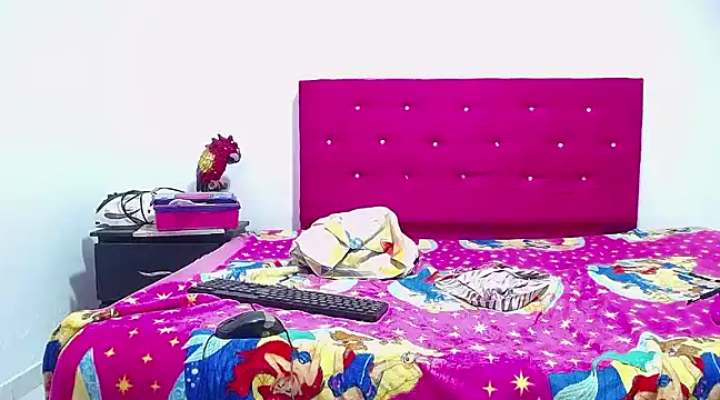 Snapshot of candy_dustano691 chatting on 01/26/25, 02:45 candy dustano691 online show from 01/26/25, 02:45