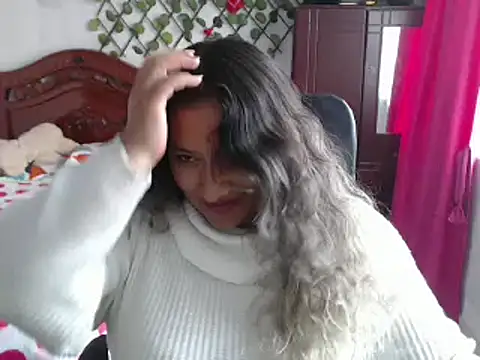 Snapshot of EmilyLove1014 chatting on 12/28/24, 08:47 EmilyLove1014 online show from 12/28/24, 08:47