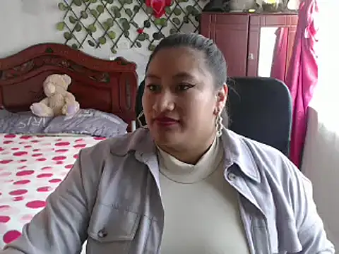 Snapshot of EmilyLove1014 chatting on 01/02/25, 07:18 EmilyLove1014 online show from 01/02/25, 07:18