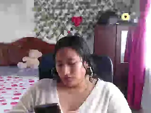 Snapshot of EmilyLove1014 chatting on 01/03/25, 05:31 EmilyLove1014 online show from 01/03/25, 05:31