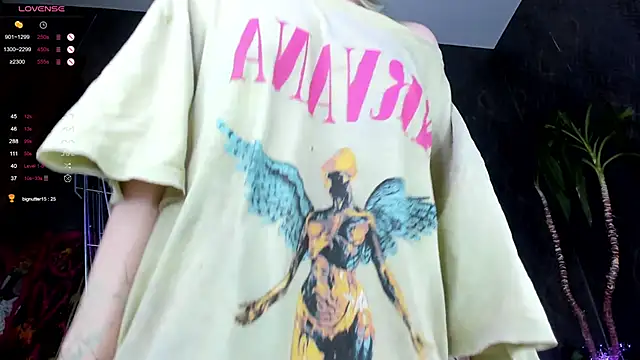 Snapshot of little_grinch666 chatting on 01/22/25, 08:59 little grinch666 online show from 01/22/25, 08:59