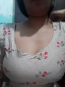 Snapshot of Kavita_ji chatting on 04/13/26, 04:40 Kavita ji online show from 04/13/26, 04:40