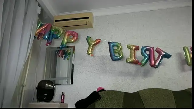 Snapshot of daddyandmyprincess chatting on 11/11/25, 11:16 daddyandmyprincess online show from 11/11/25, 11:16