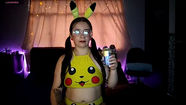 Snapshot of Alaia_sam chatting on 06/19/26, 10:57 Alaia sam online show from 06/19/26, 10:57