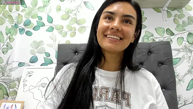 atilanadiaz7 online show from 01/15/25, 06:29