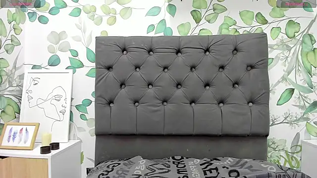 atilanadiaz7 online show from 02/12/25, 05:37