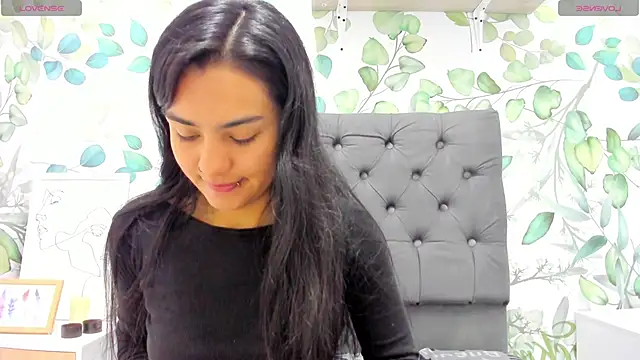 atilanadiaz7 online show from 02/18/25, 02:27