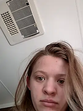 Snapshot of curvycakecutie chatting on 03/19/26, 07:18 curvycakecutie online show from 03/19/26, 07:18