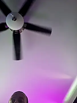 Snapshot of Twin2222 chatting on 09/15/25, 10:32 Twin2222 online show from 09/15/25, 10:32