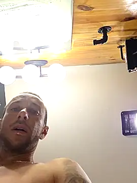 Snapshot of Twin2222 chatting on 09/21/25, 05:20 Twin2222 online show from 09/21/25, 05:20