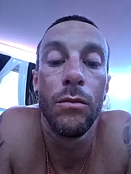 Snapshot of Twin2222 chatting on 09/27/25, 12:04 Twin2222 online show from 09/27/25, 12:04