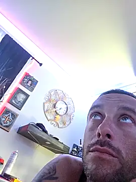 Snapshot of Twin2222 chatting on 09/27/25, 01:27 Twin2222 online show from 09/27/25, 01:27