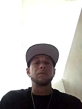 Snapshot of Twin2222 chatting on 09/30/25, 03:50 Twin2222 online show from 09/30/25, 03:50