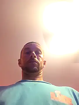 Snapshot of Twin2222 chatting on 10/10/25, 01:15 Twin2222 online show from 10/10/25, 01:15