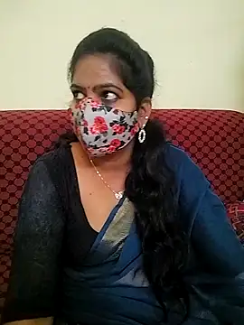 Snapshot of melina214 chatting on 03/24/26, 06:18 melina214 online show from 03/24/26, 06:18