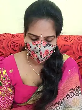 Snapshot of melina214 chatting on 04/12/26, 02:27 melina214 online show from 04/12/26, 02:27