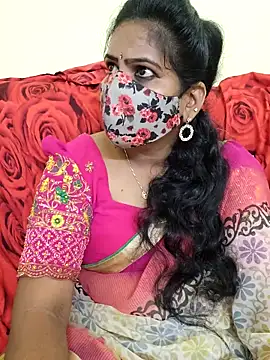 Snapshot of melina214 chatting on 04/12/26, 02:33 melina214 online show from 04/12/26, 02:33