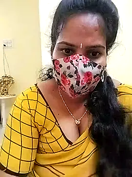 Snapshot of melina214 chatting on 04/18/26, 07:58 melina214 online show from 04/18/26, 07:58