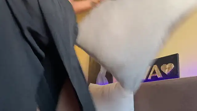 Missy baby online show from 04/18/26, 03:49