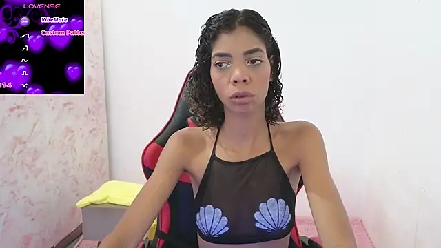 Snapshot of ElisaBoyer chatting on 02/02/26, 10:14 ElisaBoyer online show from 02/02/26, 10:14