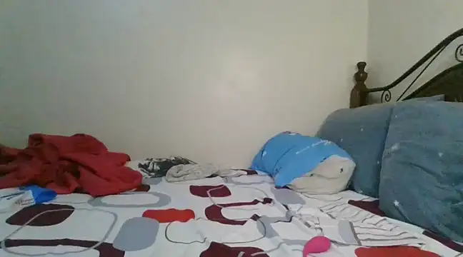 Snapshot of Sonnia_ chatting on 02/17/25, 08:47 Sonnia online show from 02/17/25, 08:47