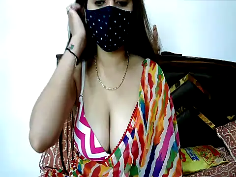 Snapshot of Gloie4u chatting on 05/12/26, 10:23 Gloie4u online show from 05/12/26, 10:23