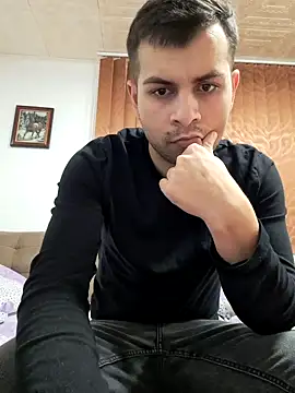 hornny1995 online show from 12/25/24, 03:38