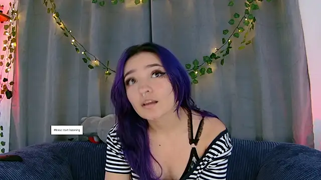 Snapshot of vayolett01_dakotta chatting on 01/17/26, 01:21 vayolett01 dakotta online show from 01/17/26, 01:21