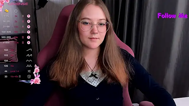 Snapshot of bunny_bubble chatting on 11/24/25, 11:48 bunny bubble online show from 11/24/25, 11:48