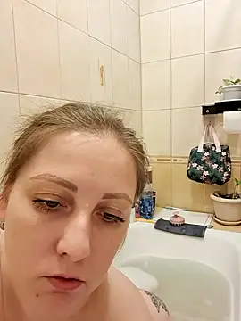 Sakura Green online show from 01/10/25, 10:25