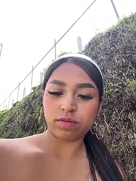 Snapshot of Juli_Walker chatting on 12/09/24, 02:28 Juli Walker online show from 12/09/24, 02:28