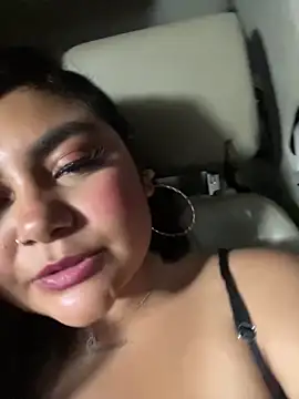 Snapshot of Juli_Walker chatting on 02/28/26, 02:34 Juli Walker online show from 02/28/26, 02:34