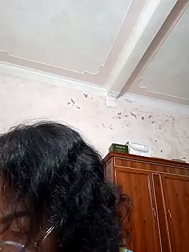 Snapshot of Hotestlove chatting on 03/05/25, 01:42 Hotestlove online show from 03/05/25, 01:42