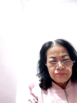 Snapshot of Hotestlove chatting on 03/19/25, 10:09 Hotestlove online show from 03/19/25, 10:09
