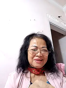 Hotestlove online show from 11/21/25, 02:16