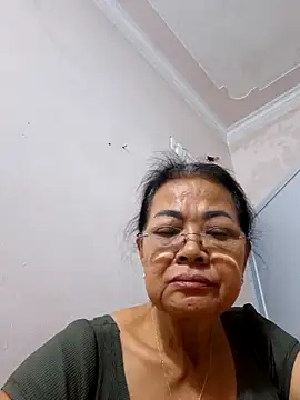 Hotestlove online show from 12/19/25, 12:34