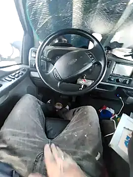 Snapshot of Crackkers chatting on 01/06/25, 05:27 Crackkers online show from 01/06/25, 05:27