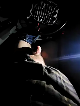 Snapshot of Crackkers chatting on 02/13/25, 03:50 Crackkers online show from 02/13/25, 03:50