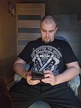 Foxyshaved online show from 12/01/25, 10:53