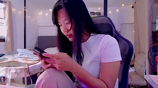 Kana G online show from 03/05/25, 07:16