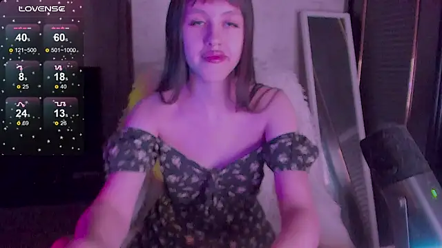 Snapshot of Sofagreen_ chatting on 12/19/25, 11:01 Sofagreen online show from 12/19/25, 11:01