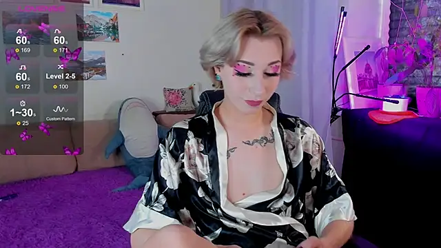 Snapshot of MistressStress chatting on 02/22/25, 07:56 MistressStress online show from 02/22/25, 07:56