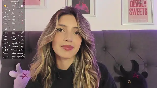 Snapshot of IsadoraGalle_ chatting on 03/27/26, 05:02 IsadoraGalle online show from 03/27/26, 05:02