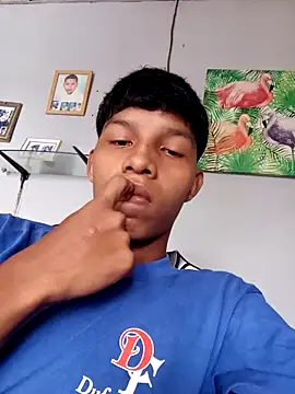 Snapshot of brayanffff chatting on 10/28/25, 06:54 brayanffff online show from 10/28/25, 06:54