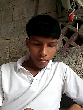 Snapshot of brayanffff chatting on 10/29/25, 03:58 brayanffff online show from 10/29/25, 03:58