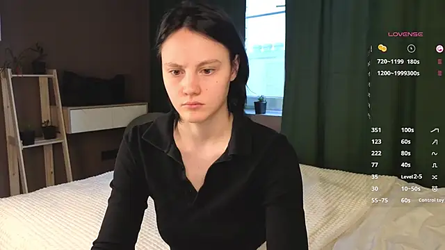 MaryCoopeer online show from 10/27/25, 05:11