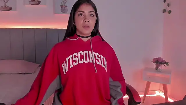 Snapshot of _janiis chatting on 11/06/25, 11:26 janiis online show from 11/06/25, 11:26