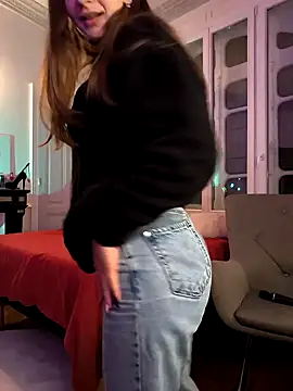 emma4xxx online show from 12/06/24, 08:51