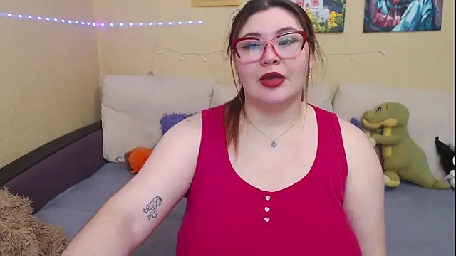 Snapshot of JuliaKeln chatting on 01/12/25, 10:45 JuliaKeln online show from 01/12/25, 10:45